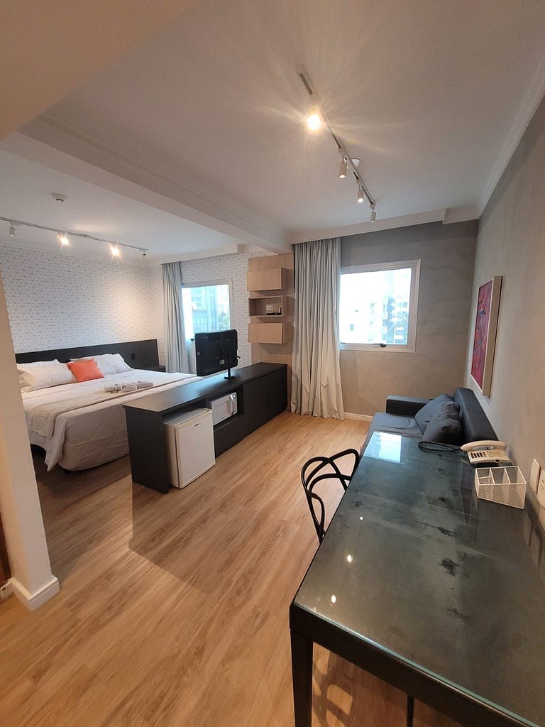 Add Flat Oscar Freire