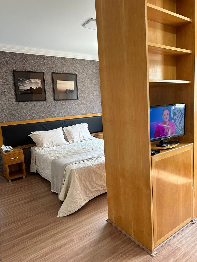 Add Flat Oscar Freire