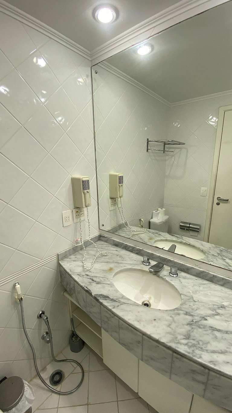 Add Flat Oscar Freire